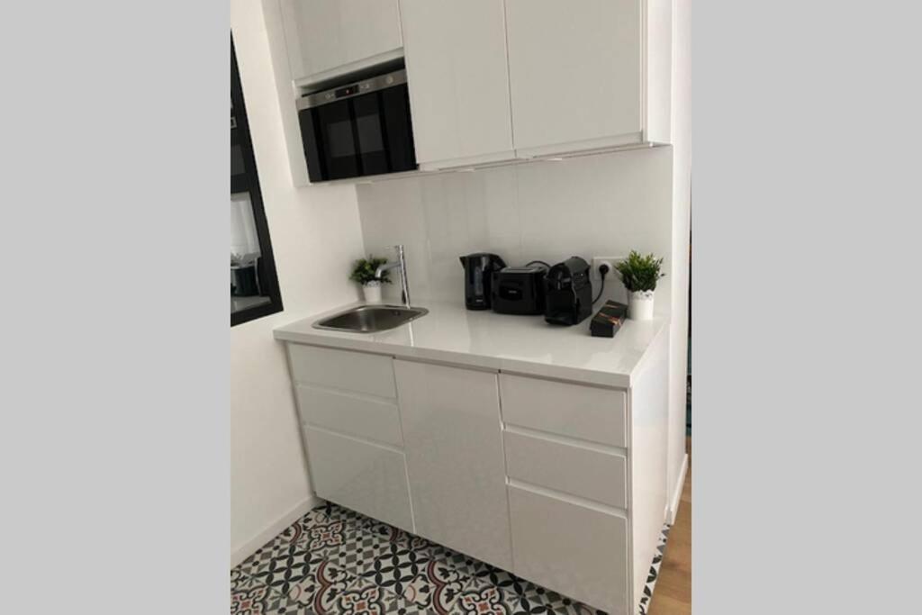 Stylist And Cosy Appartement In Montparnasse パリ エクステリア 写真