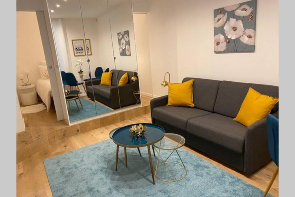 Stylist And Cosy Appartement In Montparnasse パリ エクステリア 写真